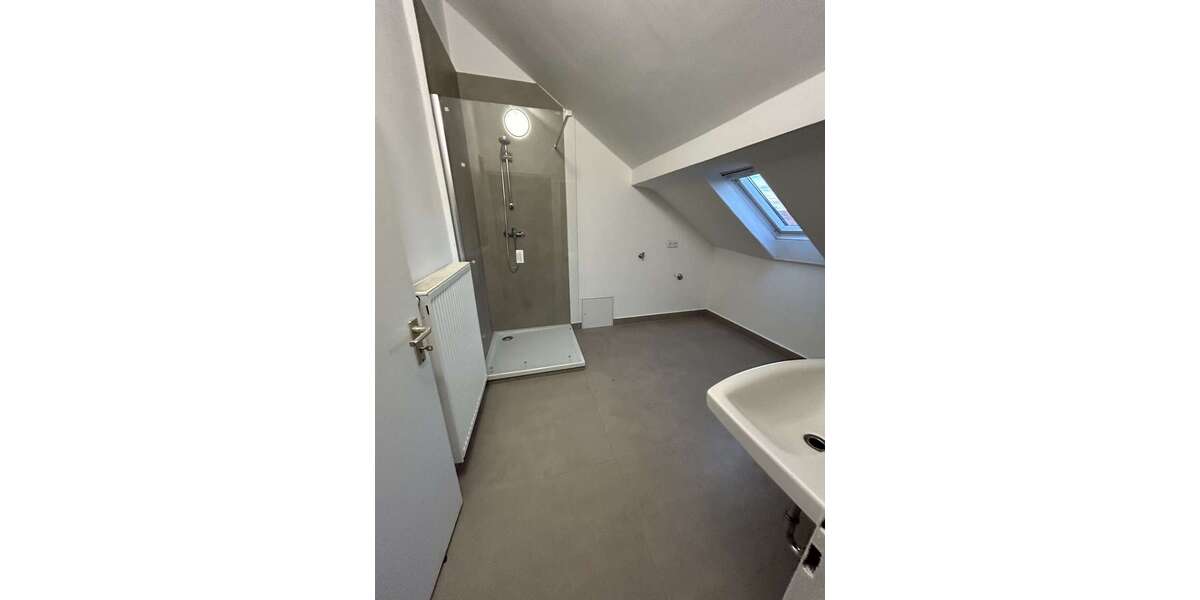 Etagenwohnung Worms - 4 Zimmer, 65 m&sup2;, 380&euro; | Angebot:23111393