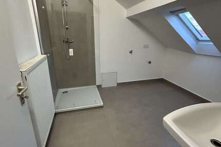 Wohnung Worms - 4 Zimmer, 65 m&sup2;, 380&euro; | Angebot:23111393