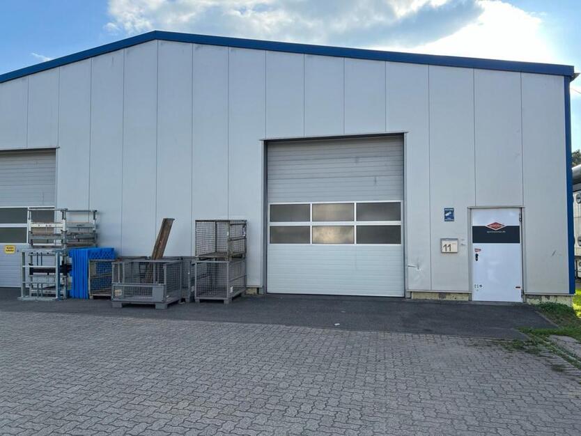 Hallenfläche mit 500 m² in Harthausen zu vermieten