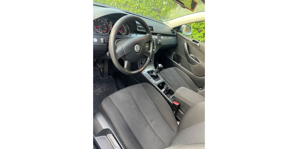 VW Passat 154.416 km 2.300 &euro; Schifferstadt 67105