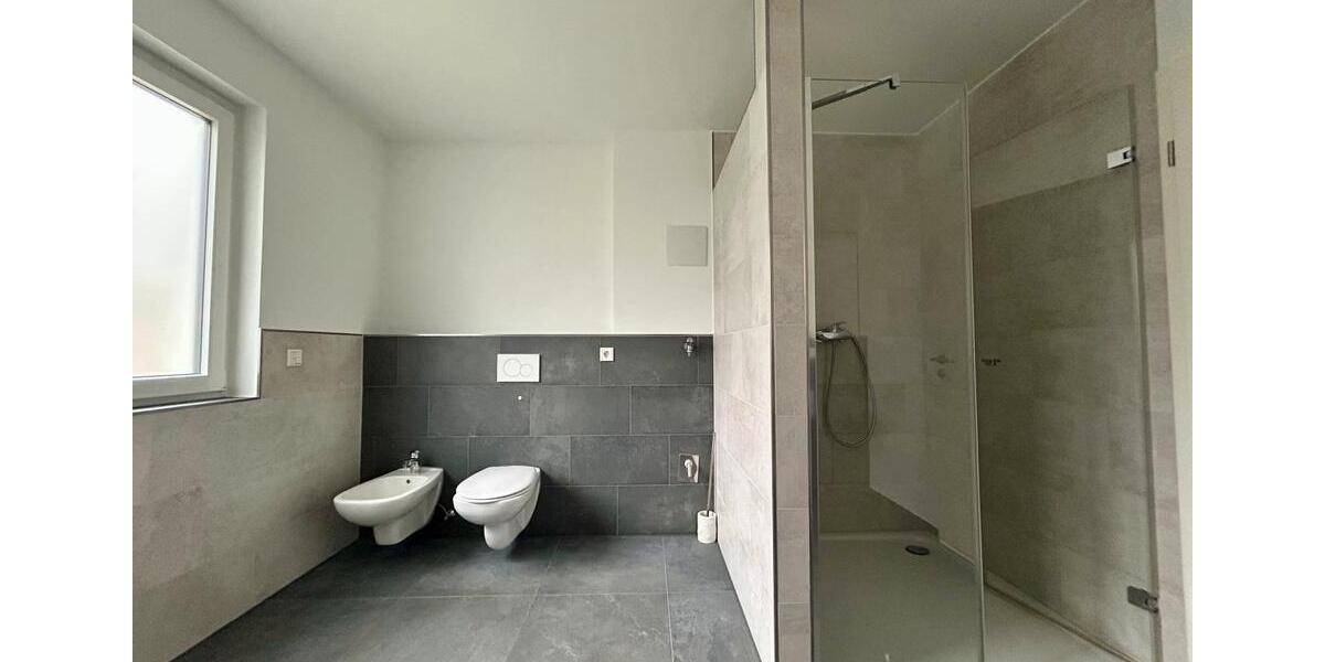 Erdgeschoßwohnung Schriesheim - 4 Zimmer, 137 m&sup2;, 2.300&euro; | Angebot:24643629