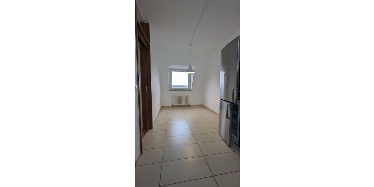 Provisionsfrei* Bezugsfrei: DG mit Terrasse & TG-Stellplatz am Schillerplatz - Dachgeschoßwohnung Mannheim | Angebot:24569761