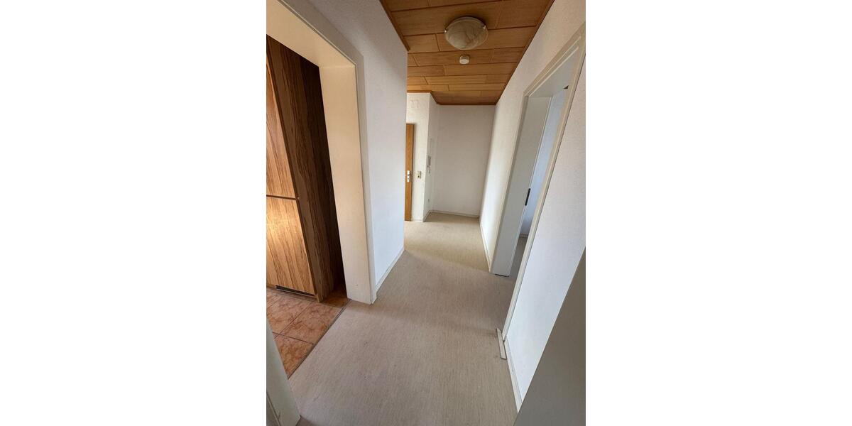 Dachgeschoßwohnung Beindersheim - 3 Zimmer, 70 m&sup2;, 750&euro; | Angebot:26233201