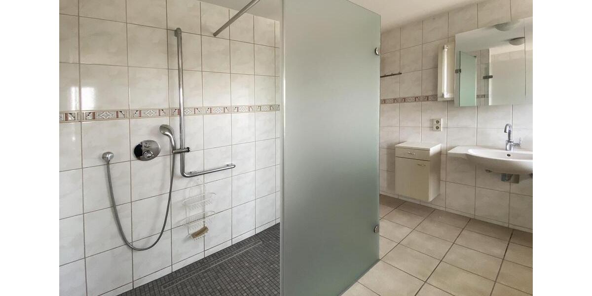 Dachgeschoßwohnung Speyer - 3 Zimmer, 116 m&sup2;, 1.400&euro; | Angebot:26615972
