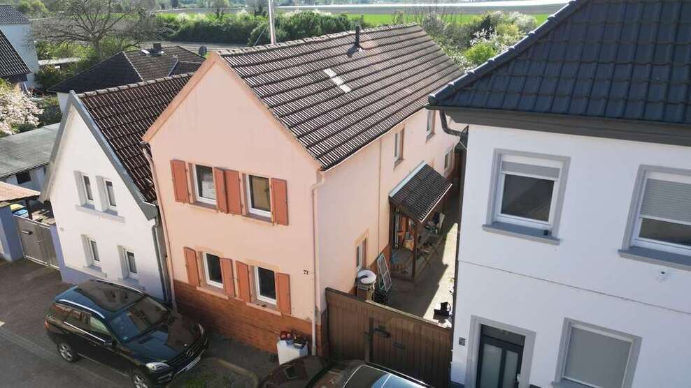 Haus zum Kaufen in Ludwigshafen am Rhein 380.000 € 180 m²