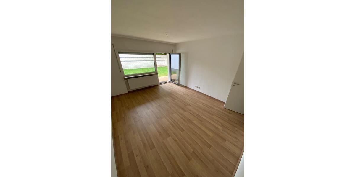 Etagenwohnung Ludwigshafen am Rhein Rheingönheim - 2 Zimmer, 75 m&sup2;, 1.150&euro; | Angebot:26196445