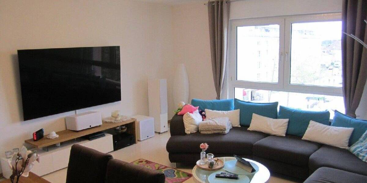 Relaisstraße: Großzügige 3 ZKB mit Wohnküche und Tageslichtbad 3 zimmer