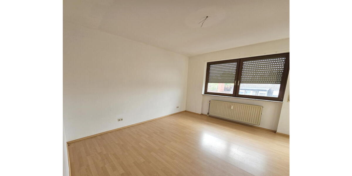 ObjNr:19686 - Leerstehende Eigentumswohnung als Kapitalanlage mit Loggia und TG-Stellplatz 2 zimmer