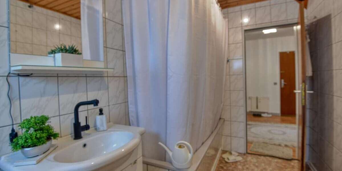 Gepflegte 3ZKB mit Balkon & EBK und Stellplatz in Bammental 3 zimmer