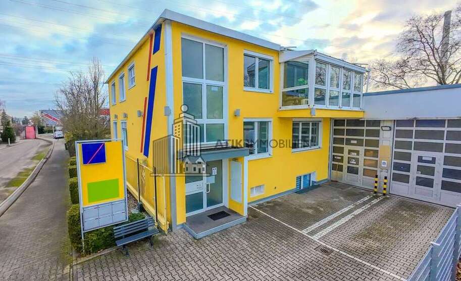 Büro in Mannheim Neckarau 1.795 € 136 m²