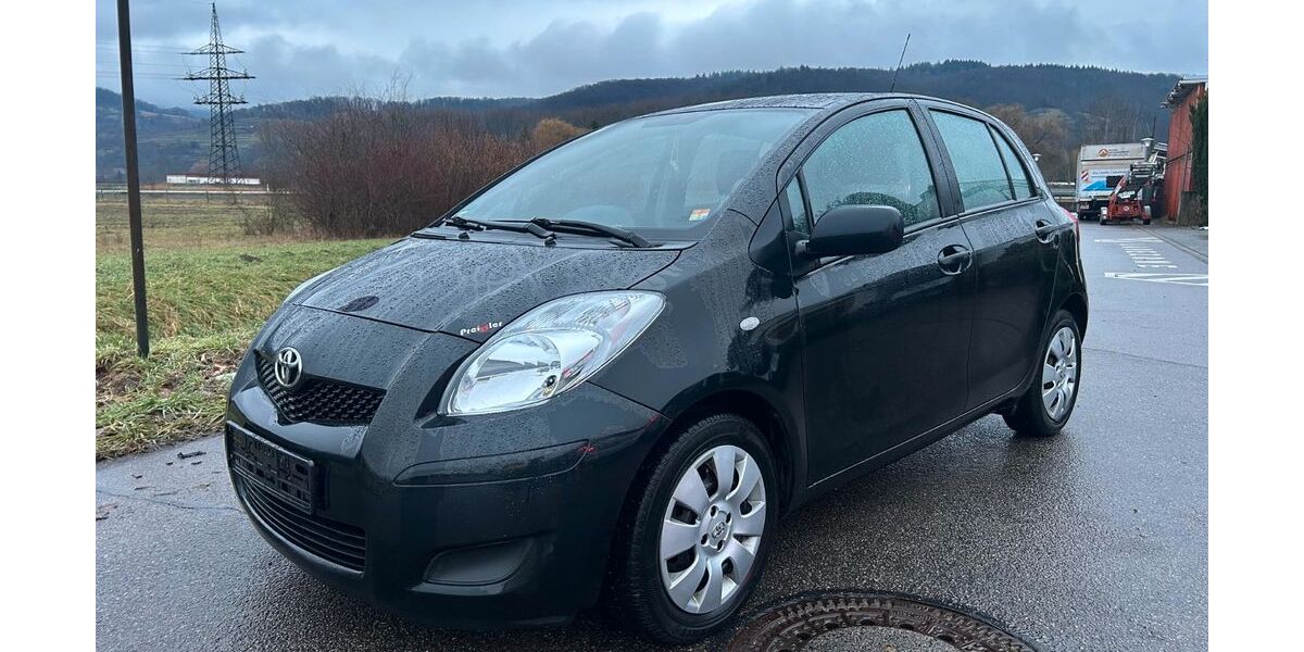 Toyota Yaris 107.000 km 4.499 &euro; Hemsbach 69502