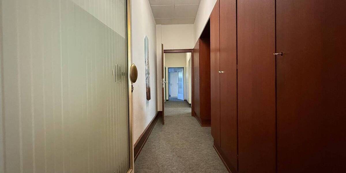 Gewerbeobjekt Mannheim Neckarau - 5 Zimmer, 211 m&sup2;, 295.000&euro; | Angebot:25668058