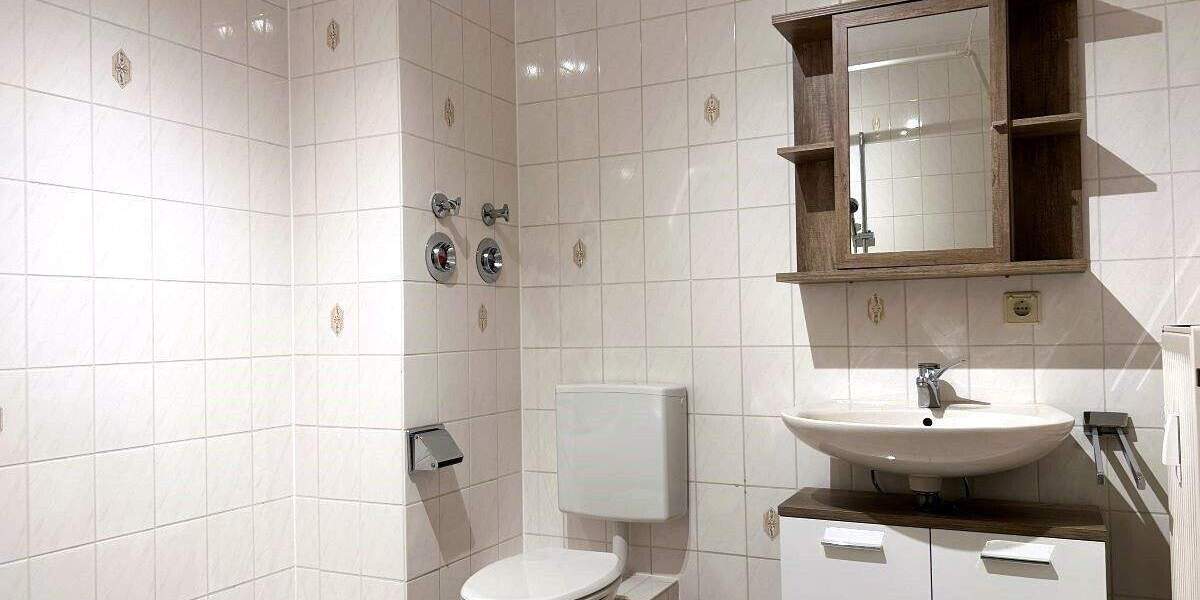 Etagenwohnung Mannheim Rheinau - 2 Zimmer, 65 m&sup2;, 199.800&euro; | Angebot:25374037