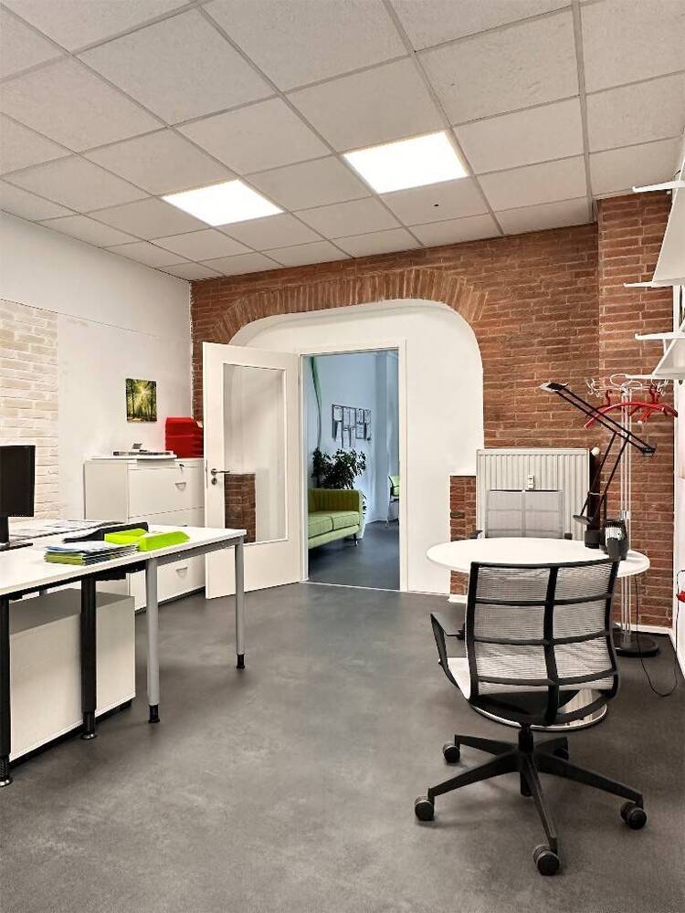 Relaisstraße: Ladenbüro in super Einkaufslage!