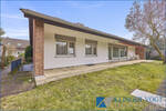 ** Großer Bungalow ** Wohnen auf einer Etage!