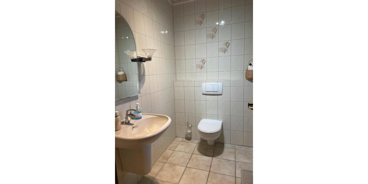 Doppelhaushälfte Leimen - 6 Zimmer, 210 m&sup2;, 1.950&euro; | Angebot:24715089