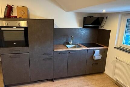 Sehr schöne 3 Zimmer Maisonette Wohnung mit Möbel (Kernsaniert) 3 zimmer