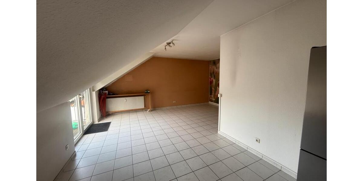 Dachgeschoßwohnung Heppenheim (Bergstraße) - 2 Zimmer, 62 m&sup2;, 800&euro; | Angebot:26444439
