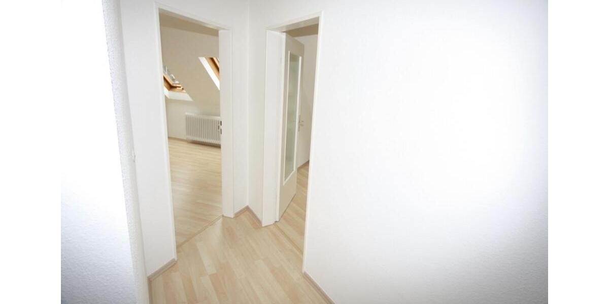 Dachgeschoßwohnung Worms Westliche Vororte - 4 Zimmer, 65 m&sup2;, 125.000&euro; | Angebot:26018243