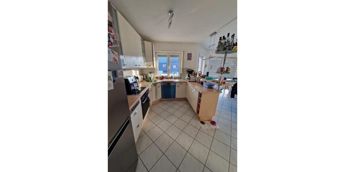 Etagenwohnung Weinheim - 4 Zimmer, 110 m&sup2;, 1.250&euro; | Angebot:25253397
