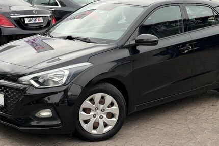 Hyundai i20 80.000 km 8.599 &euro; Mannheim 68199