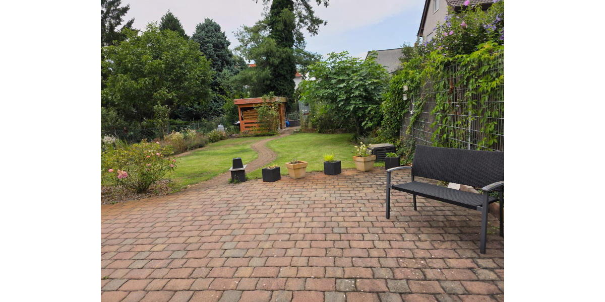 ObjNr:19733 - Moderisierte Doppelhaushälfte mit Garten und sep. Wohnung oder Gewerbeeinheit 7 zimmer