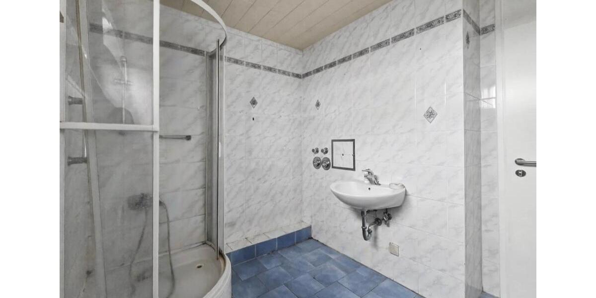 Etagenwohnung Ludwigshafen am Rhein - 4 Zimmer, 95 m&sup2;, 1.150&euro; | Angebot:25343625