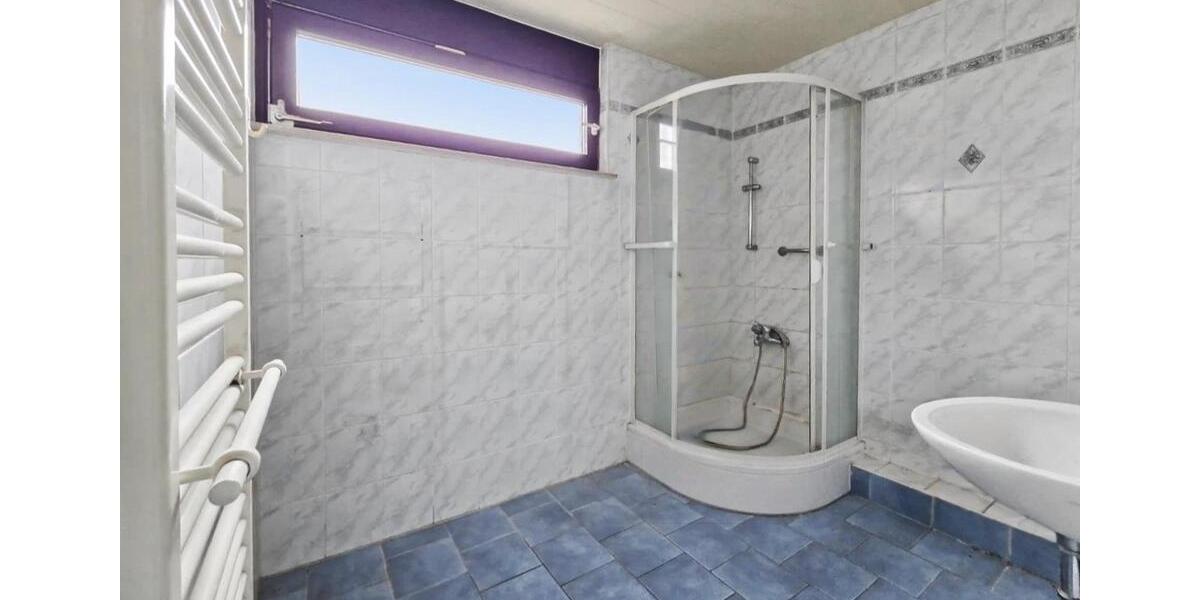 Etagenwohnung Ludwigshafen am Rhein - 4 Zimmer, 95 m&sup2;, 1.150&euro; | Angebot:25343625