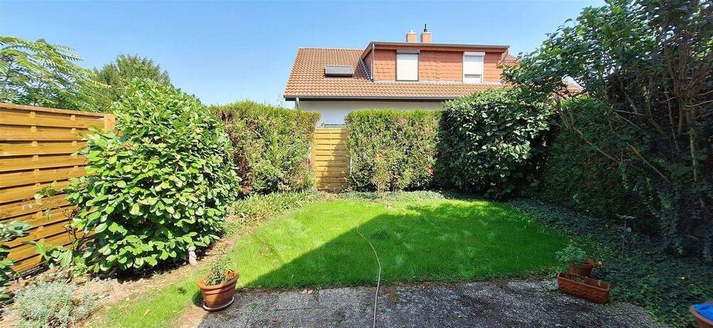 Doppelhaushälfte mit Garten , Garage & PKW Stellplatz in MA - Gartenstadt 4 zimmer