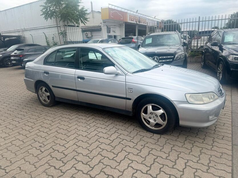 Honda Accord 239.000 km 999 € Worms 67547