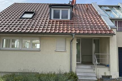 Lichtdurchflutete Doppelhaushälfte mit Wintergarten und Blick in die Rheinebene! 7 zimmer