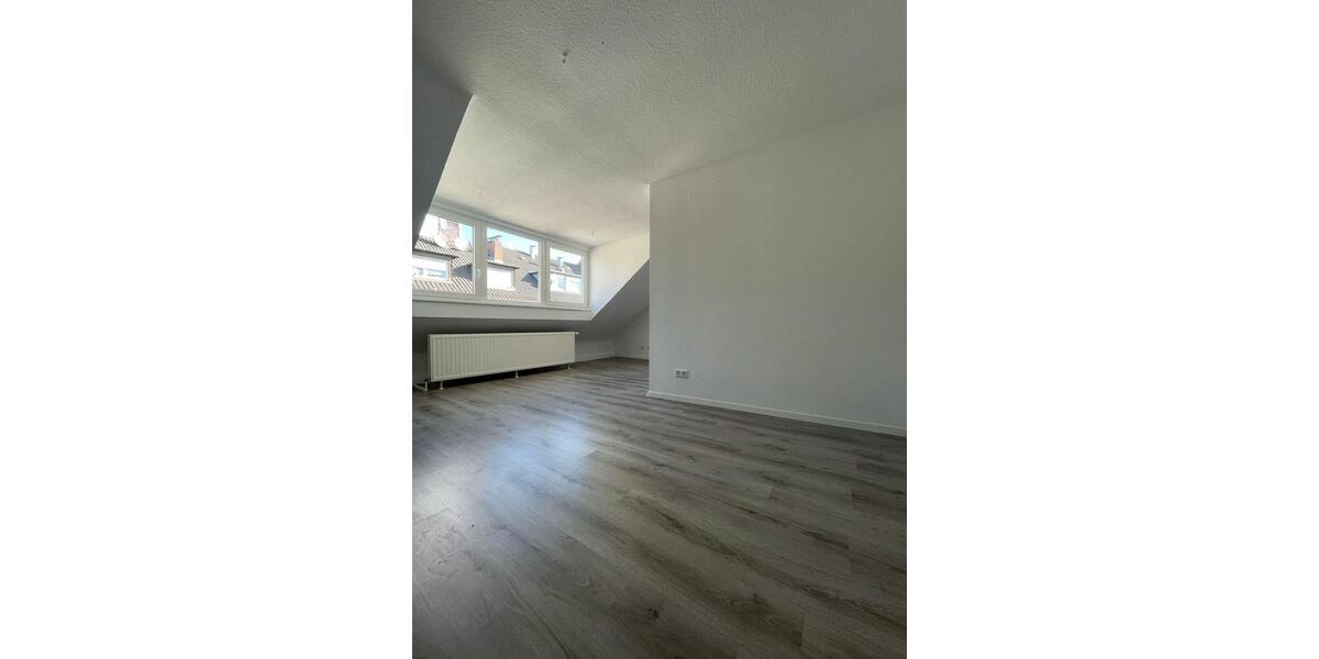 Dachgeschoßwohnung Ludwigshafen am Rhein Parkinsel - 2 Zimmer, 68 m&sup2;, 700&euro; | Angebot:26122748