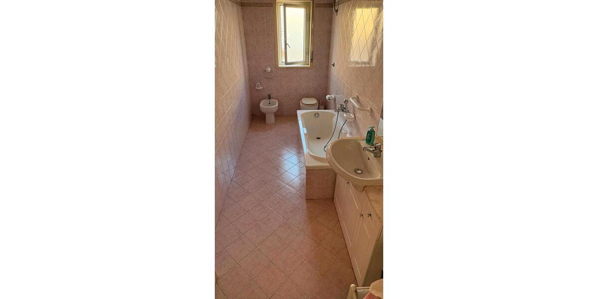 Etagenwohnung Frankenthal (Pfalz) - 4 Zimmer, 111 m&sup2;, 39.000&euro; | Angebot:26051287