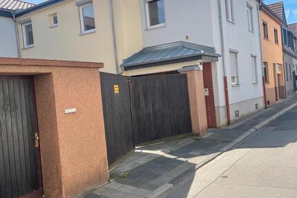 Wohnung Ludwigshafen am Rhein Edigheim - 2 Zimmer, 70 m&sup2;, 700&euro; | Angebot:26228475