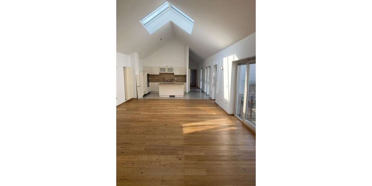 Etagenwohnung Ludwigshafen am Rhein Rheingönheim - 4 Zimmer, 150 m&sup2;, 1.500&euro; | Angebot:26494275
