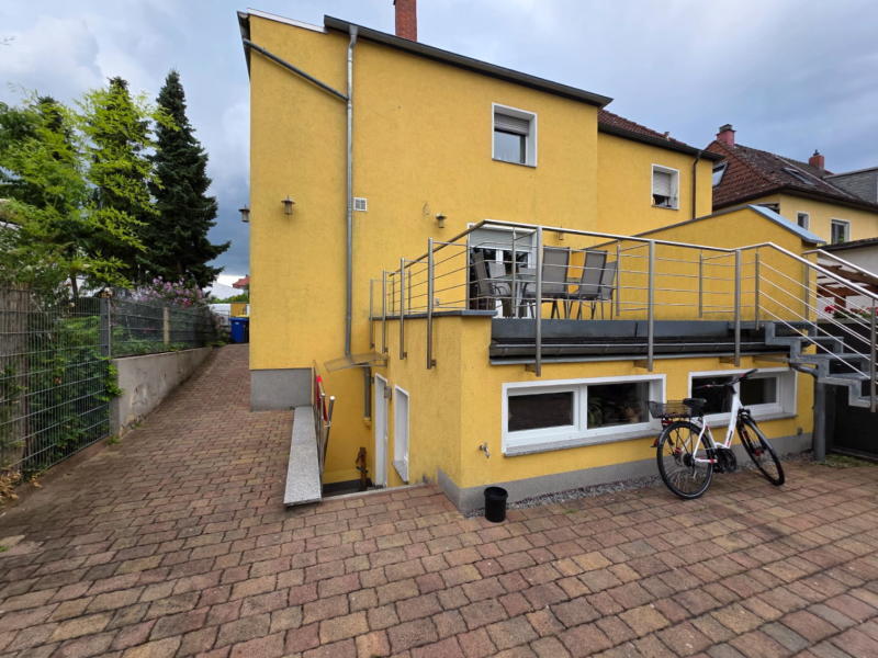 ObjNr:19733 - Moderisierte Doppelhaushälfte mit Garten und sep. Wohnung oder Gewerbeeinheit