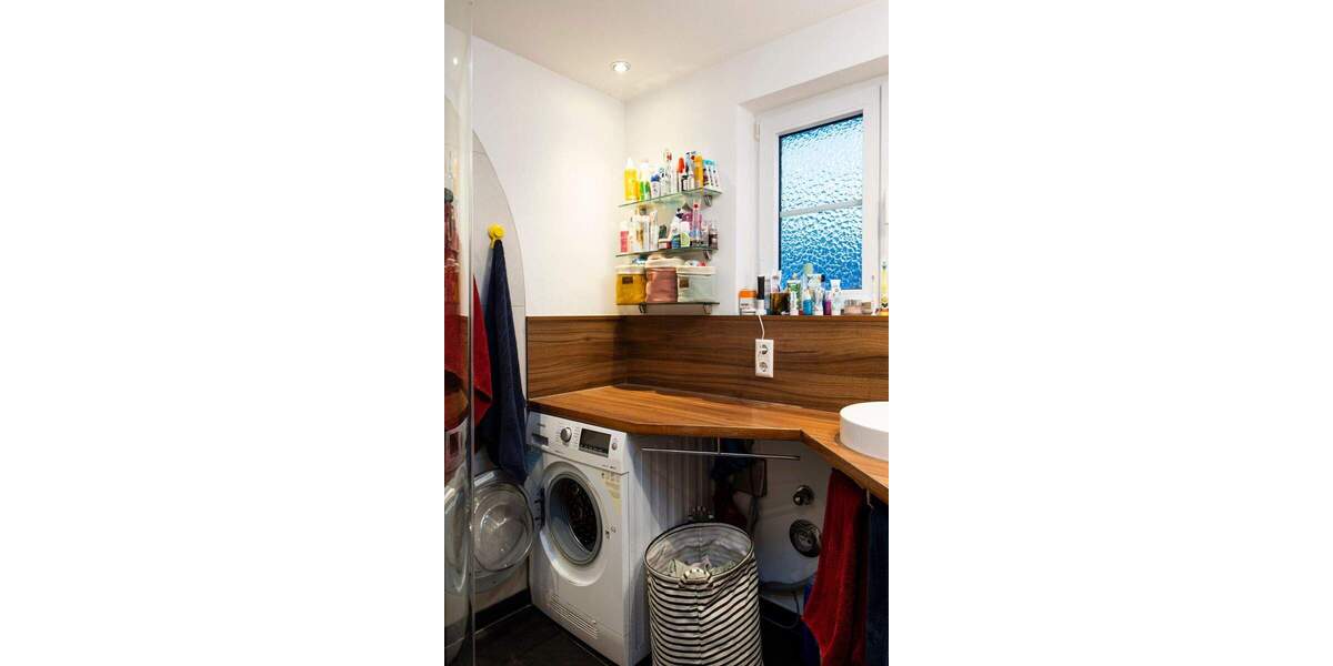 Etagenwohnung Heidelberg Neuenheim - 3 Zimmer, 95 m&sup2;, 1.700&euro; | Angebot:25780395