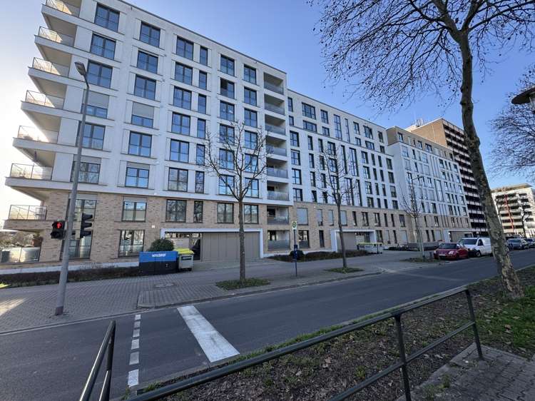 Etagenwohnung Mannheim Niederfeld - 4 Zimmer, 136 m&sup2;, 2.920&euro; | Angebot:26132220