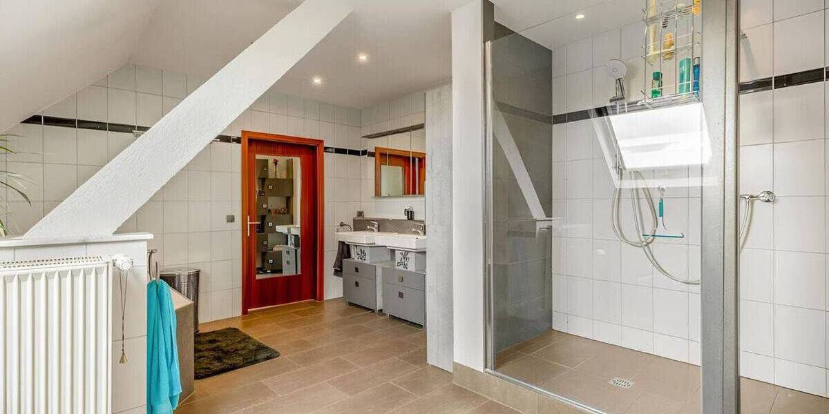 Etagenwohnung Viernheim - 3 Zimmer, 149 m&sup2;, 320.000&euro; | Angebot:26105856