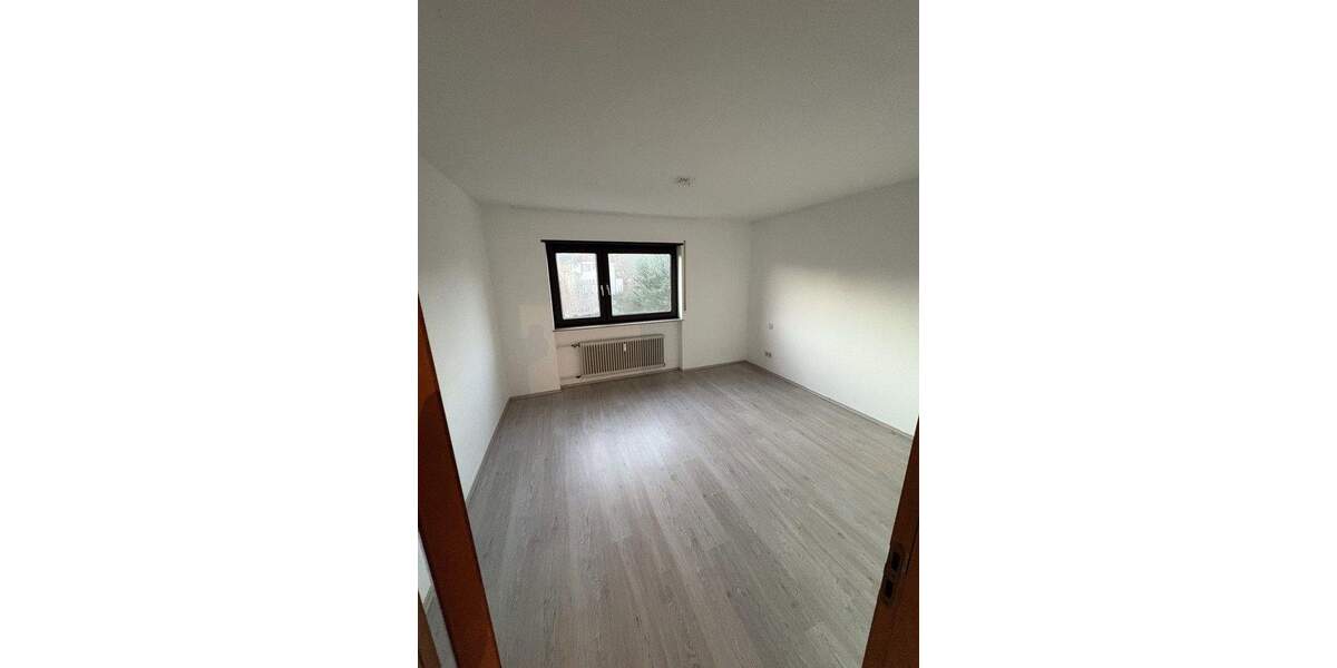 Blick & Lage!! helle - unvermietete 3,5 Zimmerwohnung ca. 88 qm mit Südbalkon 3 zimmer