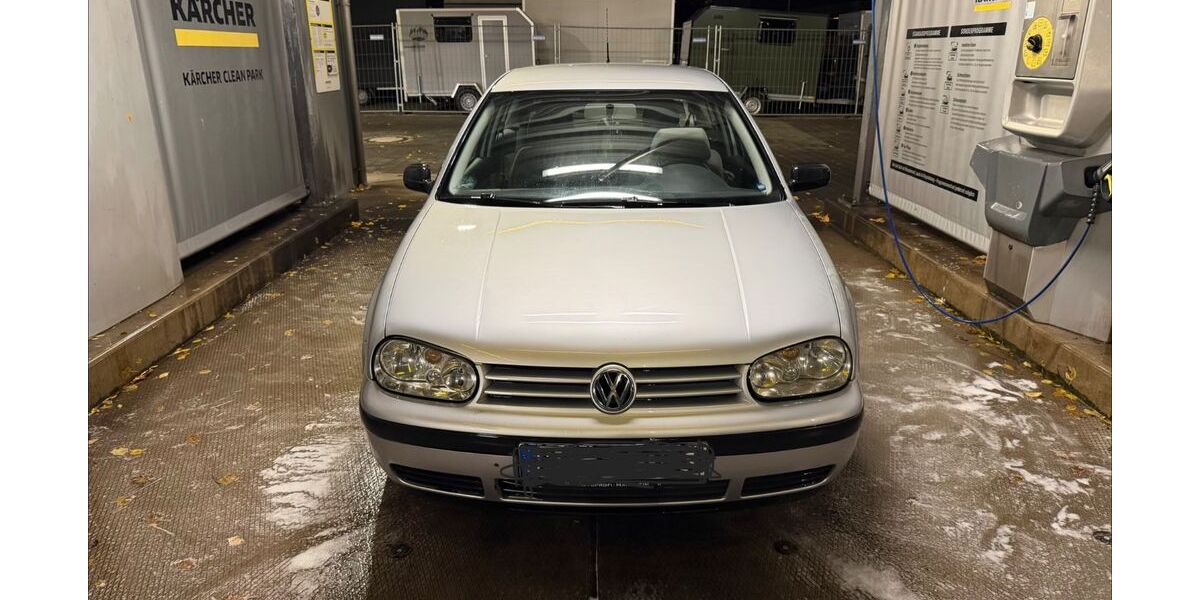 VW Golf 207.000 km 900 &euro; Mannheim 68305