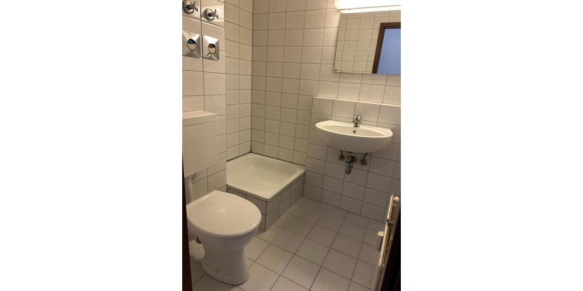 Etagenwohnung Ludwigshafen am Rhein - 1 Zimmer, 21 m&sup2;, 76.000&euro; | Angebot:25833994