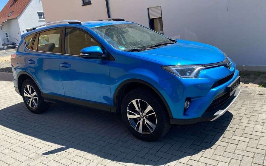 RAV 4