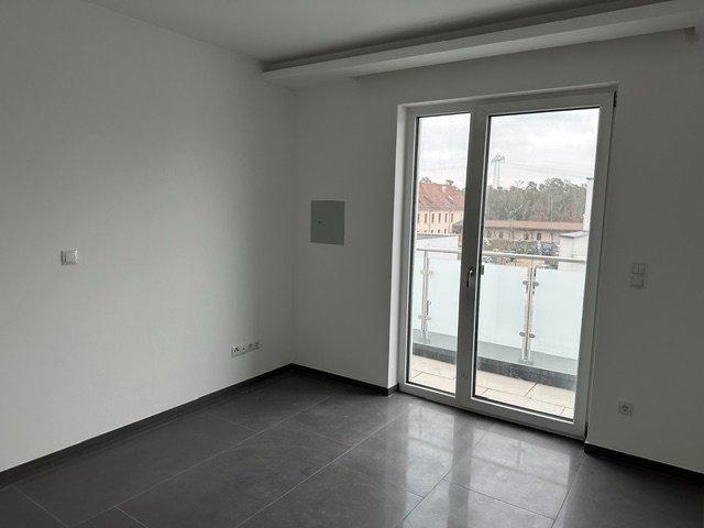 Etagenwohnung Mannheim Käfertal - 2 Zimmer, 65 m&sup2;, 1.000&euro; | Angebot:26705342