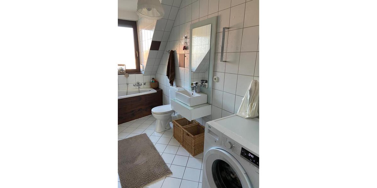 Dachgeschoßwohnung Philippsburg - 4 Zimmer, 101 m&sup2;, 345.000&euro; | Angebot:26907983