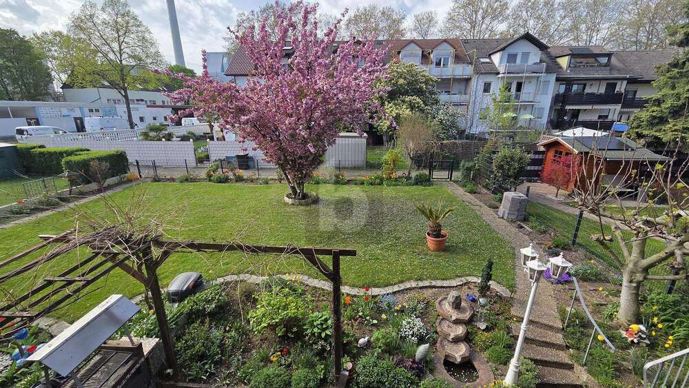 Einfamilienhaus Mannheim Rheinau - 8 Zimmer, 263 m&sup2;, 599.000&euro; | Angebot:26219111