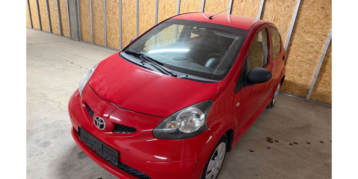 Toyota Aygo (X) 183.000 km 1.900 &euro; Mannheim 68181