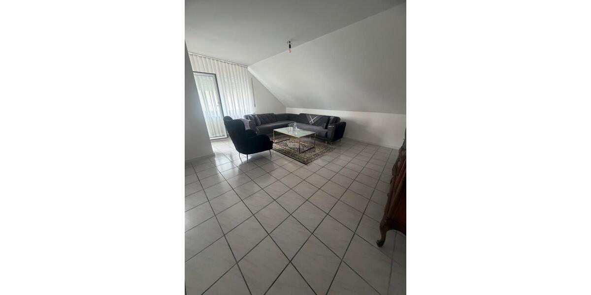 Dachgeschoßwohnung Heppenheim (Bergstraße) - 3 Zimmer, 78 m&sup2;, 1.200&euro; | Angebot:26074442