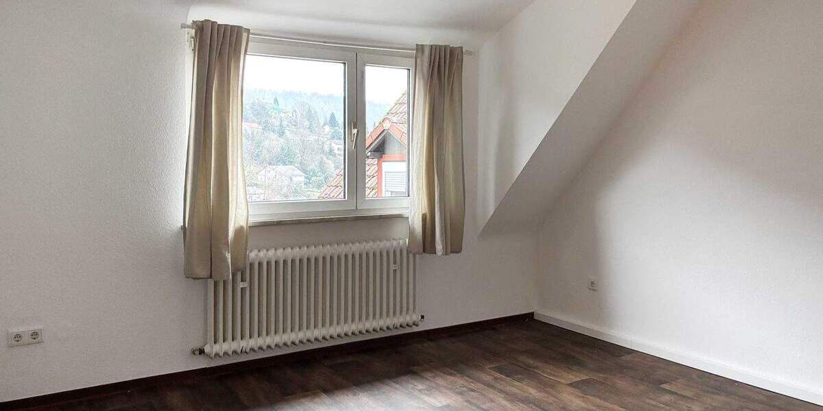 Solides Einfamilienhaus mit hellen Räumen, Garten und eleganter Eichenholztreppe in HD-Ziegelhausen! 4 zimmer
