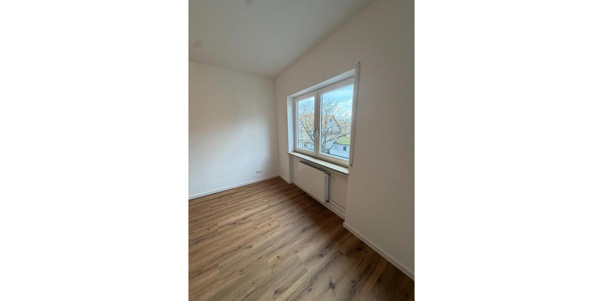 Etagenwohnung Ludwigshafen am Rhein Ludwigshafen-Hemshof - 2 Zimmer, 45 m&sup2;, 165.000&euro; | Angebot:25987136